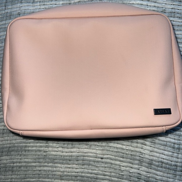 Away Handbags - Away Blush Pink Hanging Toiletry Bag